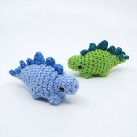 Tiny Dinosaur Crochet Pattern Free, Dino Crafts, Crocheting Animals, Crochet Dinosaur Pattern Free, Dino Crochet, Club Crochet, Crochet Dino, Crochet Dragons, Dinosaur Amigurumi