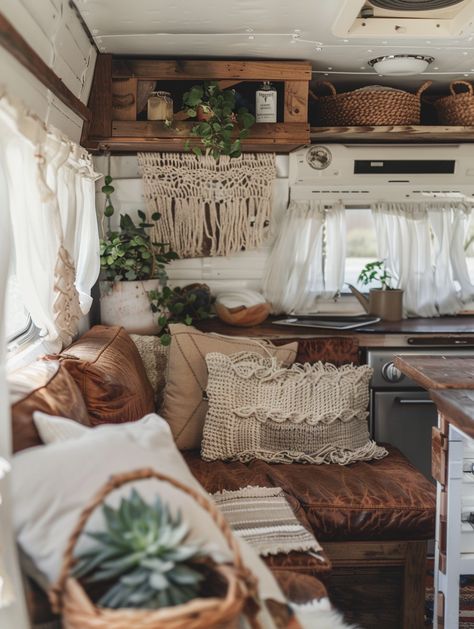 25 Tips for Designing a Cozy Boho Camper – TastyInteriors Natural Camper Decor, Vw Camper Aesthetic, Earthy Camper Interior, Boho Camper Remodel, Boho Pop Up Camper, Boho Caravan Interior, Boho Travel Trailer, Hippie Camper Interior, Boho Camper Decor