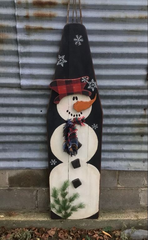 Ironing Board Snowman, Santa Painted On Ironing Board, Painted Ironing Board Santa, Rustic Snowman On Ironing Board, Painted Ironing Board, Wood Plank Snowman, Primitive Christmas Decorating, Christmas Craft Show, Tole Painting Patterns