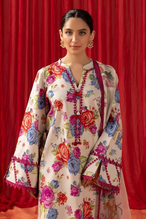 spring outfits Lawn Shirt Design Pakistani, Lawn Dress Design Ideas 2024, Lawn Printed Shirts Designs, Lawn Suit Design, Lace Designs On Suits, Lawn Dress Design, Simple Dress Casual, Stylish Kurtis Design, Lawn Design