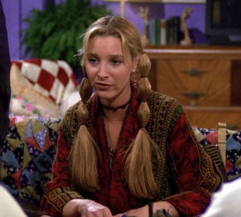 Phoebe Buffay Style, Phoebe Buffay Outfits, Friends 1994, Friends Phoebe, Phoebe Buffay, Fluffy Hair, Hair Fashion, Friend Outfits, Style Hair