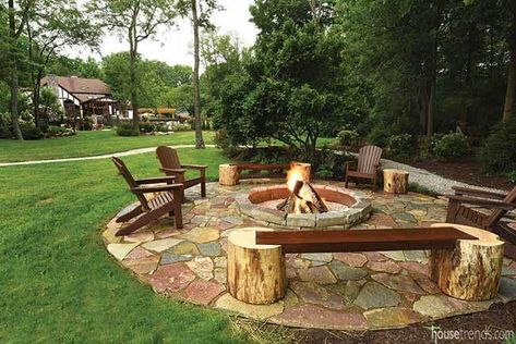 Outside Fire Pits, Outdoor Fire Pit Designs, Fire Pit Landscaping, Fire Pit Furniture, Garden Fire Pit, Fire Pit Area, Fire Pit Designs, Diy Fire Pit, Backyard Fire