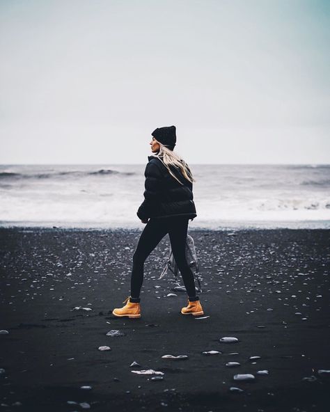 Reykjavik Iceland Outfit, Iceland Hiking Outfit, Iceland Moodboard, Iceland Outfit, Iceland Fashion, Iceland Pictures, Iceland Hiking, Vik Iceland, Antarctica Travel