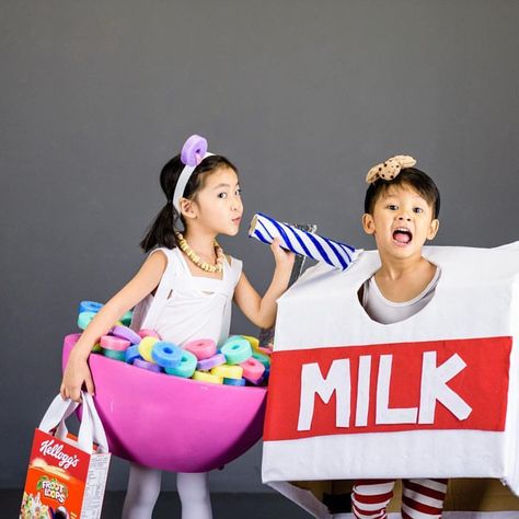 You guys. It's just TOO MUCH CUTE!!!!! 😭😭😭😭 Our most adorable cereal bowl + milk yet from @littleprojectsinstyle!!! #studiodiyincostume Bowl Of Cereal Costume, Cereal Costume, Pool Noodle Halloween, Easy Homemade Halloween Costumes, Halloween Costume Design, Halloween Costumes 2016, Swimming Pool Toys, Halloween Coustumes, Kids Themed Birthday Parties