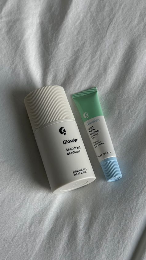 Glossier Deodorant, Travel Size Products Aesthetic, Glossier You Deodorant, Glossier Miami, Skincare Travel Bag Aesthetic, Travel Size Skincare Products, Balm Dotcom, Korean Skincare, Makeup Skin Care