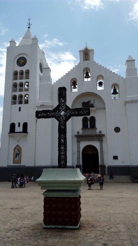 La Catedral Tuxtla Gutierrez Mexico Flag, World Cultures, Temple, Flag, Gym, House Styles, Collage, Pins, Instagram