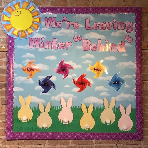 March 3rd: It seems that 'every bunny' is ready for spring! How cute is this board? Bright and cheery...warm weather and sunny days to… | Instagram Bulletin Board Decoration Ideas, Spring Bulletin Boards Preschool, April Bulletin Boards, Board Decoration Ideas, Bulletin Board Decoration, Summer Bulletin Board, Easter Bulletin Boards, March Bulletin Board, Cute Bulletin Boards