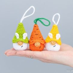 Bunny keychain Crochet Gnome Keychain Pattern Free, Gnome Keychain, Small Amigurumi, Crochet Gnomes, Crochet Jar Covers, Jar Covers, Crochet Keychains, Bunny Keychain, Keychain Ideas