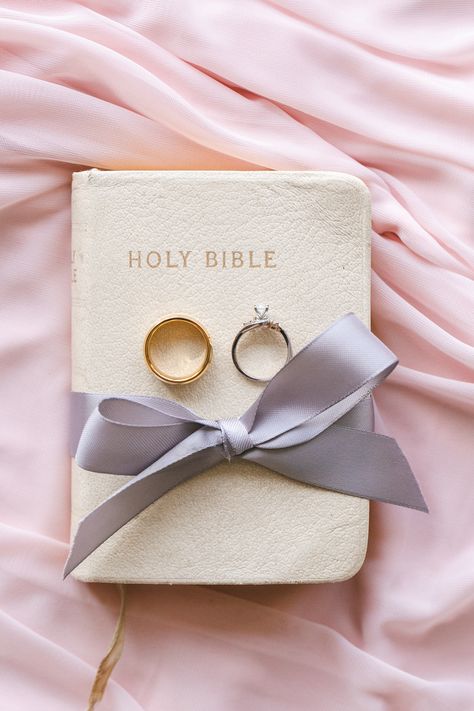 Wedding Rings Bible Photo, Wedding Rings On Bible, Bible Wedding Pictures, Christian Wedding Photos, Wedding Ring Photo Ideas, Christian Wedding Rings, Bible Wedding, Wedding Church Decor, Wedding Bible