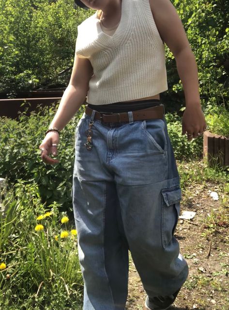 #outfits #ootd #style #ideas #summer #summerstyle #sustainable #streetwear #baggy #outfitideas #outdoor #nonbinary #aesthetic Summer Outfits Nonbinary, Outfits Nonbinary, Nonbinary Aesthetic, Sustainable Streetwear, Ootd Style, Style Ideas, Summer Outfits, Summer Fashion, Spring Summer