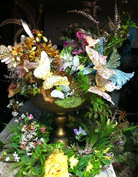 Midsummer nights dream theme party centerpiece a whimsical fairy land ! Midsummer Nights Dream Party, Midnight Summer Dream, Midnight Summer, Midsummer Nights Dream Wedding, Enchanted Forest Party, Beautiful Wedding Reception, Dream Party, Mid Summer, Fairy Wedding