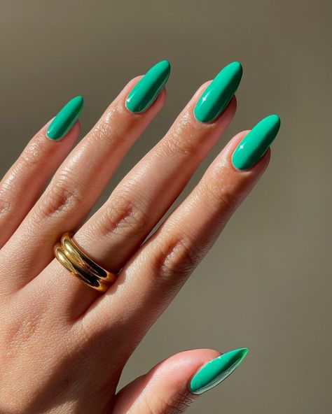 Pretty Solid Nail Colors, Colourful Nails Acrylic, Nail Solid Colors, Summer Colour Nails, Solid Colour Nails, Futuristic Nails, Vivid Nails, Nails Snow, Nail Parlour