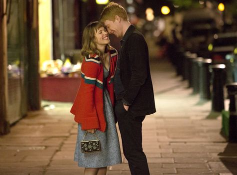 About time - Richard Curtis (2013) Best Romantic Comedies, Domhnall Gleeson, Shia Labeouf, Septième Art, Romantic Comedy Movies, Logan Lerman, Love Actually, Rachel Mcadams, Romantic Movies