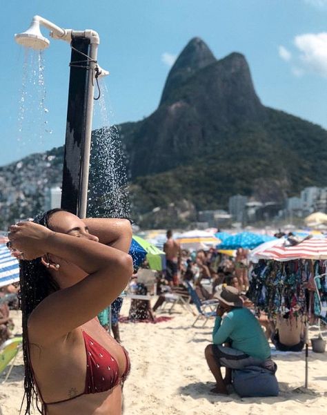 Rio De Janeiro Photo Ideas, Pool Tumblr, Brazil Aesthetic, Rio Photos, Brazil Culture, Ipanema Beach, Brazil Travel, Photo S, Photo Memories