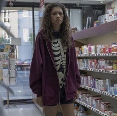 Rue Bennett, Euphoria Clothing, Euphoria Fashion, Zendaya Outfits, Zendaya Coleman, Basic Fits, Aesthetic Women, Mode Inspo, Outfits Aesthetic