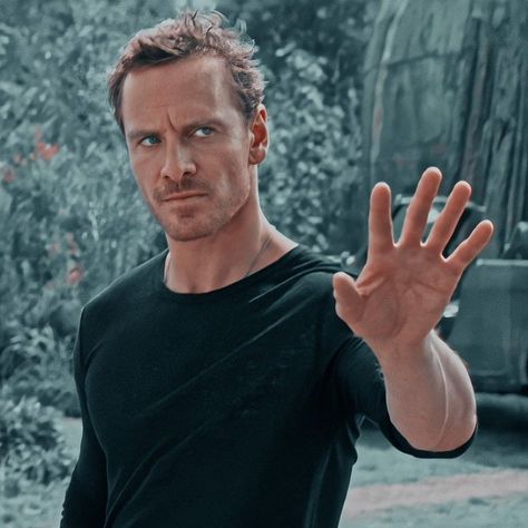 Michael Fassbender Xmen, X Men Erik Lehnsherr, Erik Lehnsherr Aesthetic, Erik Lensherr Icon, Young Magneto, Eric Lensherr, X Men Magneto, Michael Fassbender Magneto, Magneto Xmen