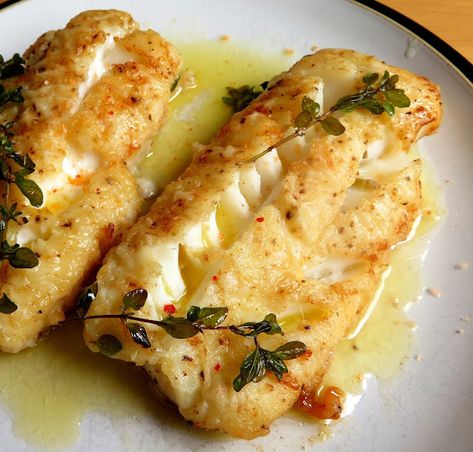 Pan Fried Cod Pan Fry Cod, Cooking Cod, Cod Fillet Recipes, Pan Fried Cod, Cod Dishes, Fish Dinners, Cod Fish Recipes, Fried Cod, Tips For Cooking