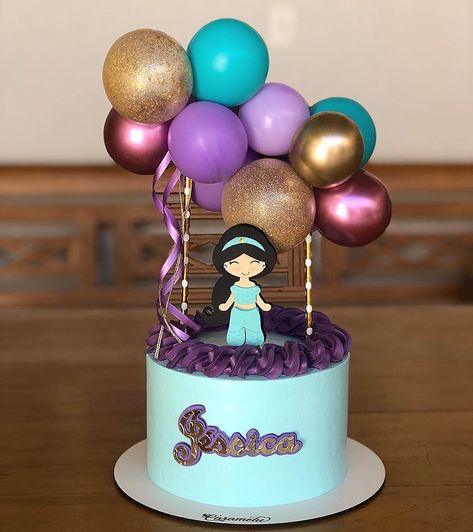 Mundo Paper - Personalizados on Instagram: “Topper Jasmine em camadinhas com balões 💜 lindo demais esse novo modelinho de cachinho 🎈😍 e essas cores?! Um chame!!! Bolo lindo da…” Jasmine Birthday Cake, Jasmine Cake, Princess Jasmine Birthday Party, Princess Jasmine Birthday, Jasmine Birthday, Dad Birthday Cakes, Cake And Cupcake Stand, Thank You Card Design, Bday Girl