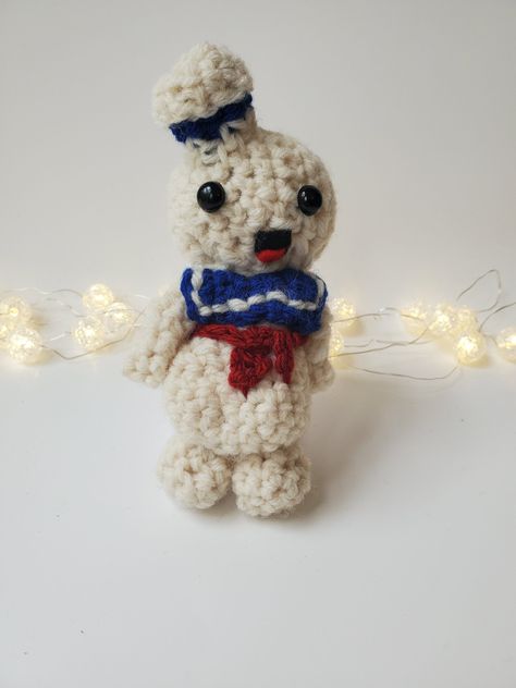 Pop Culture Crochet, Halloween Marshmallows, Crochet Robin, Stay Puft Marshmallow Man, Marshmallow Man, Stay Puft, Crochet Halloween, Halloween Crochet Patterns, Crochet Christmas Trees