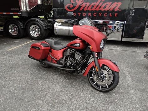 Indian Motorcycle Fan Page on Instagram: “2020 Chieftain Darkhorse in Ruby Smoke 🤘⠀ 👇👇👇⠀ ✖️ IG: @ Tag⠀ ✖️ Tag a friend to share⠀ ✖️ Follow @indianmotofanpage for more” Horse Sunset, Indian Motorcycle, Dark Horse, Tag A Friend, Fan Page, Motorcycles, To Share, Ruby, Fan