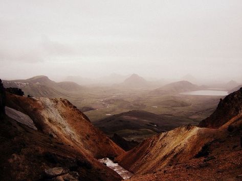 Brown Hills | The North Realm Mood Landscape, Penumbra Podcast, Earth Beauty, Stormlight Archive, Winter Air, Seascape Photography, Theme Nature, Mountain Girl, Lovely Places