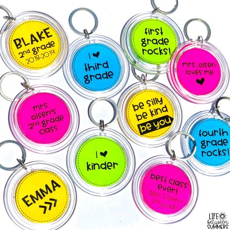 Custom Keychains: Student Gift Idea for Back to School, Holiday, or End of Year - Life Between Summers Back To School Keychains, School Keychains, Student Welcome Gifts, Teaching Vocabulary, Custom Keychains, School Holiday, End Of School Year, Time Life, Classroom Community