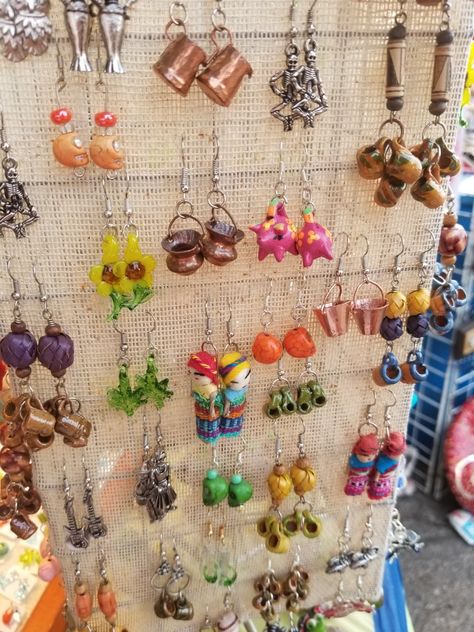 Arte mexicano accesorios   aretes mexicanos Handmade Clay Jewelry, Arte Popular, Handmade Clay, Drawing Lessons, Clay Jewelry, Weddings, Drawings, Gifts