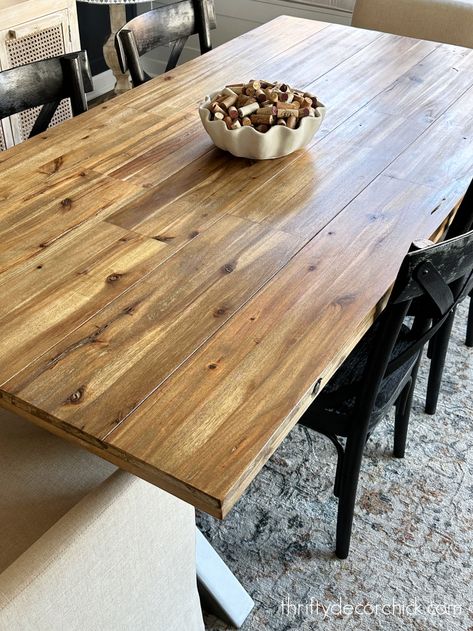 How to remove water and food stains from a wood table and protect it with a gorgeous finish! Water Stain On Wood, Cedar Table, Remove Water Stains, Natural Wood Table, Pine Dining Table, Stained Table, Hardwood Table, Thrifty Diy, Thrifty Decor Chick