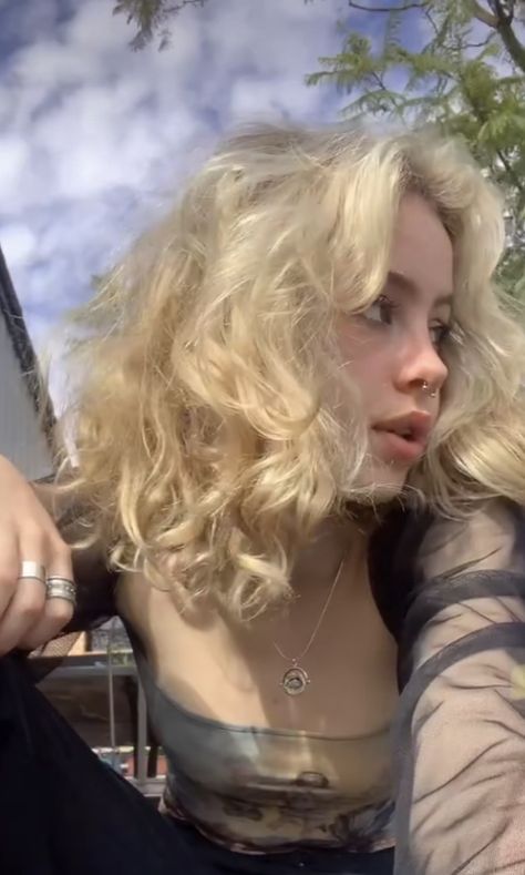 Pale Blonde Curly Hair, Poofy Blonde Hair, Very Curly Blonde Hair, Blonde Thick Wavy Hair, Curly White Blonde Hair, Wispy Bangs Curly Hair Blonde, Bleached Blonde Curly Hair, Wavy Bleached Hair, Blonde Short Hair Curly