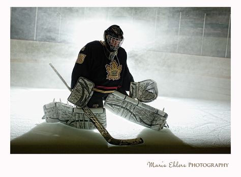 MEP Photo Blog: The Guy Behind the Mask - Maple Grove Hockey Goalie Senior Pictures | Maris Ehlers Photography Goalie Photoshoot, Hockey Senior Pictures, Water Sports Photography, Cool Senior Pictures, Sports Poses, Action Pictures, Hockey Pictures, Sport Portraits, Senior Pictures Sports