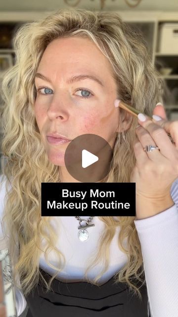 Laura Mosley | Southern Girl | Simple Makeup Routines on Instagram: "The convenience of having makeup all in one compact is a game changer when you are a busy mom or woman looking for a fast makeup routine 🙌🏼 So much time can be wasted rummaging through a cluttered makeup bag!   Comment “Makeup” and I’ll send you a message to help you get set up with your own customized palette! You can decide which items you prefer in your routine whether that be the basics or entire full face with all the options at your fingertips!   You can also visit lauramosbeauty.com to find my color match form 💗" Quick Mom Makeup, Fast Makeup Routine, Makeup Removal Tips, Fast Makeup, Makeup Routines, Drugstore Makeup Tutorial, Makeup For Moms, Makeup Mistakes, High End Products