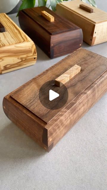 The Nimble Barber on Instagram: "A few more boxes, and a few new techniques picked up along the way, including pinned half-lap joints and a goofy new router jig I made to achieve the curved sides. 

The boxes are walnut, maple, olive, and bolivian rosewood. Available on my Etsy shop now!

#woodworking #processvideo #wood #maple #walnut #rosewood #olive #box #keepsake #woodworker #joinery" Maple Wood Projects, Walnut Wood Projects, Diy Hout, Router Box, Router Ideas, Router Jigs, Bandsaw Boxes, Router Projects, Router Jig