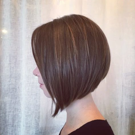 A-line bob Triangular Graduation, Graduated Bob Hairstyles, Undercut Haircut, Trend Hairstyles, Graduated Bob Haircuts, Best Hair Stylist, Graduated Bob, Inverted Bob Hairstyles, Inverted Bob