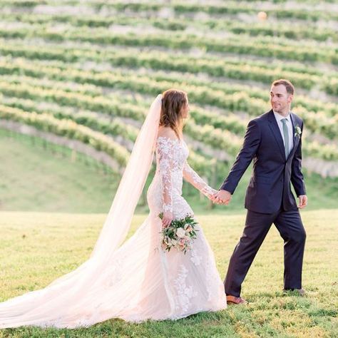 Classic Vineyard Wedding Featuring Blush and Neutral Hues - Inspired By This Bohemian Garden Wedding, Italy Wedding Dress, Vineyard Wedding Inspiration, Creative Wedding Cakes, Pittsburgh Weddings, Ceremony Inspiration, Ohio Wedding, Wedding Guide, Michigan Wedding