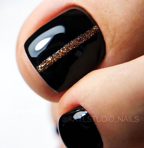 Black Pedicure Ideas, Black Pedicure, Glitter Toe Nails, Bright Nail Polish, Feet Nail Design, Pedicure Ideas, Gel Toe Nails, Beauty Hacks Nails, Acrylic Toe Nails