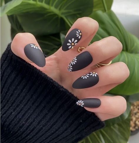 Long Almond, Matte Black Nails, Black Nail Designs, Fake Nail, Manicure Y Pedicure, Cute Nail Designs, Floral Nails, Fancy Nails, Chic Nails