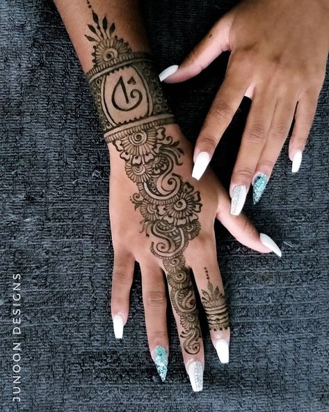 Initial Henna Designs, Henna With Initials, Henna Designs With Initials, Prom Henna, Design With Letters, Mehndi Night, Henna Ideas, Initial D, Henna Designs Hand