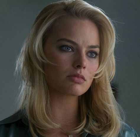 Margot Robbie Makeup, Margot Robbie Wolf, Pandora Marvel, Naomi Lapaglia, Poppy Drayton, Photos Of Celebrities, The Wolf Of Wall Street, Blonde Actresses, Facial Aesthetics