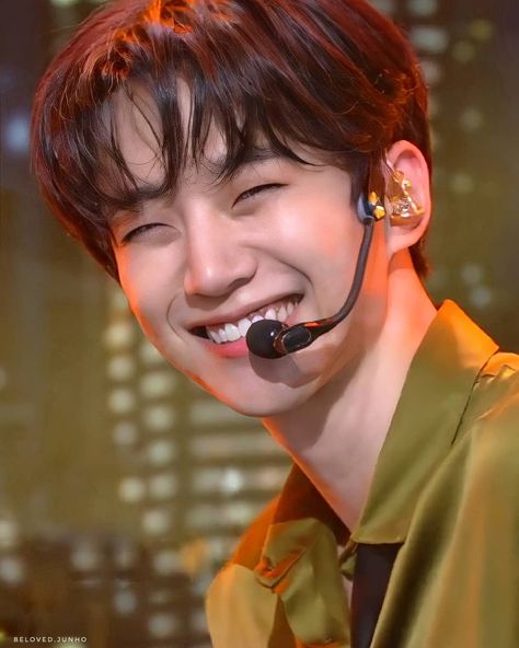 Lee JunHo Fan 🐧🤟🏻 on Instagram: “Oh my heart ❤😭 I'm madly in love with him and his pretty smile 😍💛😘 2PM - Make it (Music Bank) | KBS WORLD TV 210709…” Oh My Heart, In Love With Him, Ahn Hyo Seop, Pop Albums, Lee Junho, Pretty Smile, Lee Joon, Madly In Love, Orange Hair