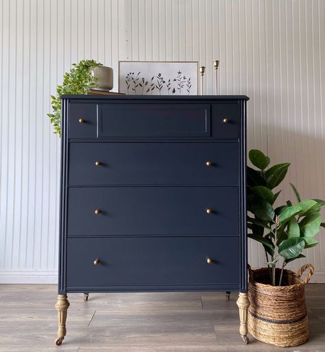 **SOLD * PLEASE DO NOT PURCHASE ** SHIPPING IS NOT FREE, please message me with a zip code prior to purchasing.  This beautiful vintage chest of drawers has been refinished and painted in a deep blue gray color in a custom mix of Carbon and Jet Black by Wise Owl. The legs have been painted and glazed for a faux wood look. New antique brass knobs have been added for a new modern look as well as neutral floral liners in all the drawers. This dresser is perfect for a small area and is very spacious Blue Dresser Bedroom Ideas, Dark Blue Wardrobe Bedroom, Blue Dresser Bedroom, Boys Room Dresser, Dark Blue Dresser, Navy Blue Dresser, Room Modern Bedroom, Dresser Nursery, Grey Chest Of Drawers