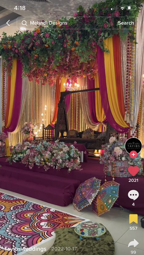 Mehndi Function Decoration, Mehndi Stage Decor, Mehndi Stage, Haldi Decoration Ideas, Asian Wedding Decor, Mehendi Decor Ideas, Pakistan Wedding, Wedding Collage, Wedding Stage Decor