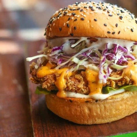 Fried Chicken Burger Recipe, Chicken Burger Recipe, Fried Chicken Burger, Chicken Burgers Recipe, Chicken With Italian Seasoning, Cole Slaw, Fried Chicken Sandwich, Chicken Burger, Southern Fried Chicken