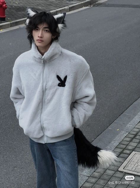 IG@_cr0102 Weibo@我家萌睿 Wolf Cosplay, Idol Makeup, Wolf Boy, Soft Paws, Cute Emo, Korean Men, Japan Fashion, Asian Boys