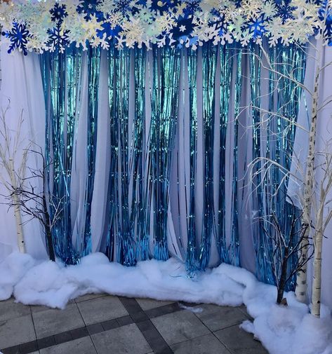 Snowcoming Decorations, Winter Wonderland Photo Booth Backdrops, Snow Dance Decorations, Office Holiday Party Decorations Winter Wonderland, Snow Theme Decorations, Winter Wonderland Photo Backdrop Diy, School Winterfest Ideas, Winter Wonderland Christmas Decorations Office, Snowball School Dance