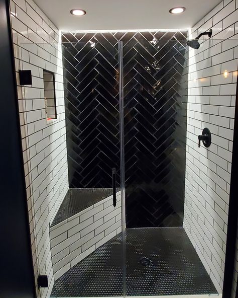 Black Herringbone Shower Tile, Black Herringbone Tile Bathroom, Bathroom Favorites, Herringbone Shower, Herringbone Subway Tile, White Subway Tile Shower, Bloomfield Homes, Boutique Bathroom, Black Tile Bathrooms