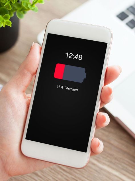 What to do now if your iPhone's battery still won't make it through the day Power Apps, Iphone Battery, Phone Battery, Make It Through, Usa Today, Battery Life, Be Still, Diy Projects, The Day