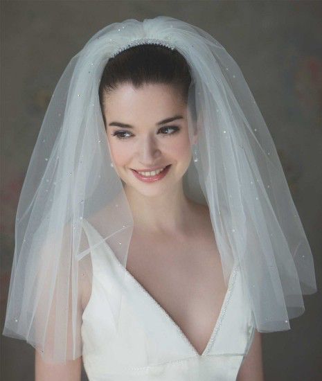 Short Veil, Beautiful Veil, Wedding Hairstyles With Veil, Glamorous Wedding, Vestidos Vintage, Wedding Veils, Wedding Veil, Bridal Veil, Wedding Looks