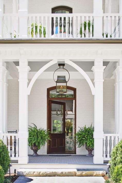 2020 Nashville Showcase House Front Door and Porch Luxury Front Porch, Lake Farmhouse, American Home Design, French Mansion, Brick Porch, Gas Lighting, White Porch, Green Shutters, Porch Sitting