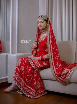 Portfolio of Kirandeep Photography | Wedding Photographers in Chandigarh - Wedmegood Indian Formals, Bridal Suits Punjabi, Red Suits, शादी की तस्वीरें, Designer Sharara, Neem Soap, Sikh Bride, Embroidery Suits Punjabi, Red Bridal Dress