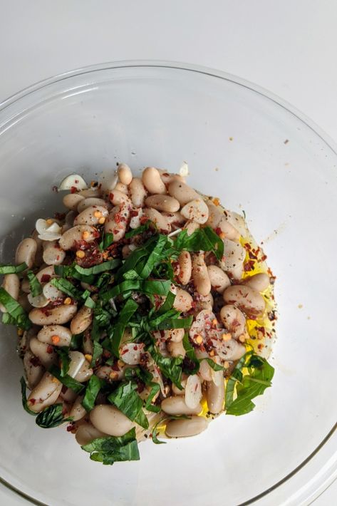 Bean Bruschetta Recipe, White Bean Crostini, White Bean Bruschetta, White Bean Appetizer, Bean Bruschetta, Spinach Appetizers, Bean Ideas, Balsamic Bruschetta, Easy Bean Recipes